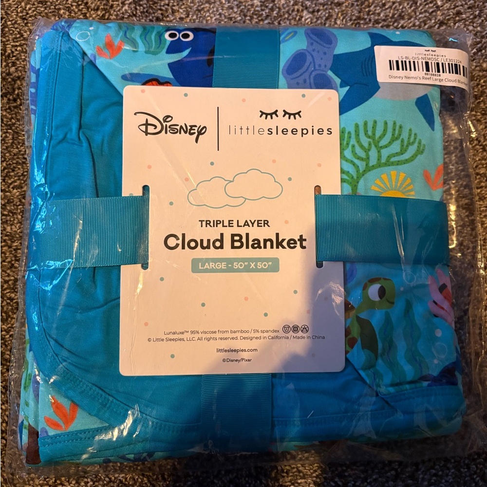 Little Sleepies Nemo Reef Large Bamboo Cloud Blanket
